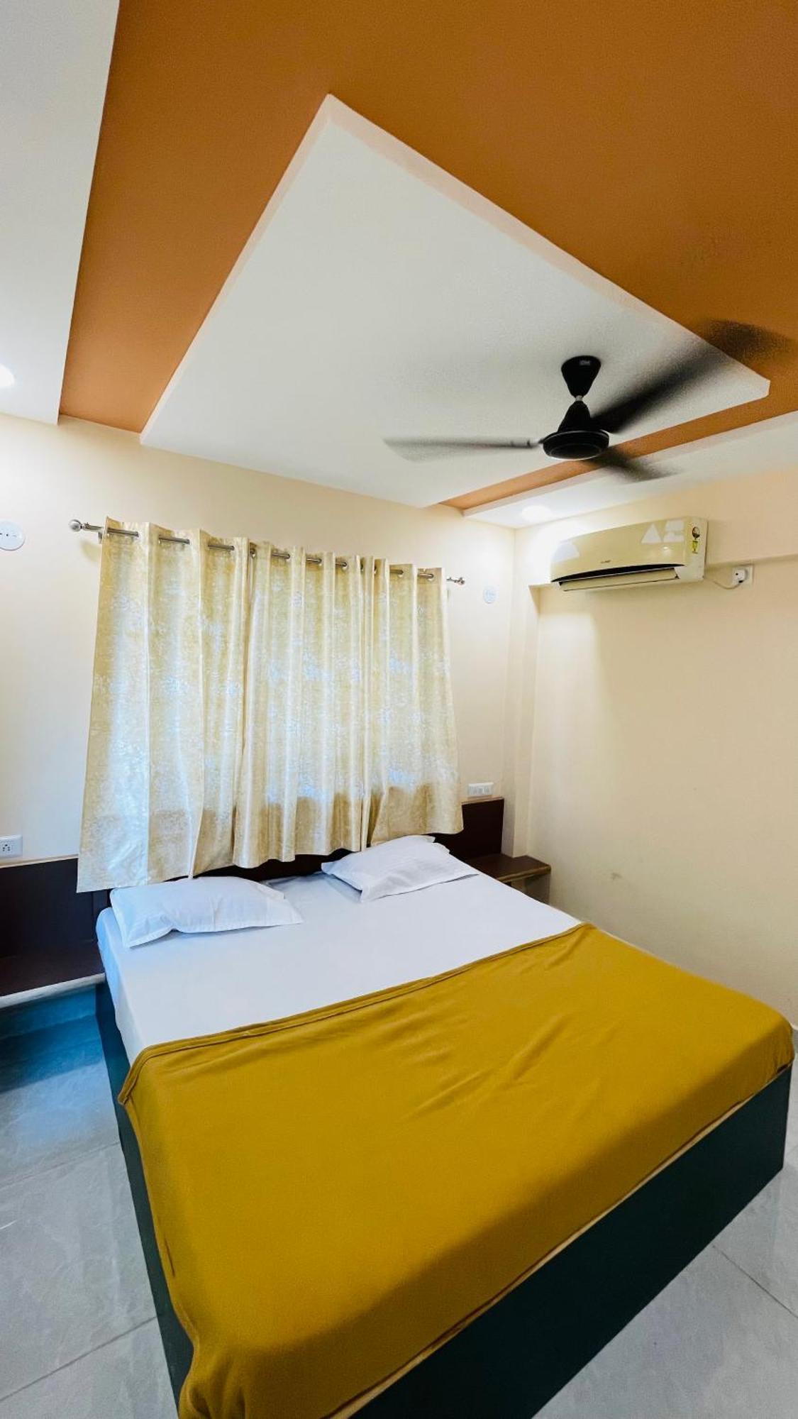 Hotel Devka House Daman Exteriér fotografie