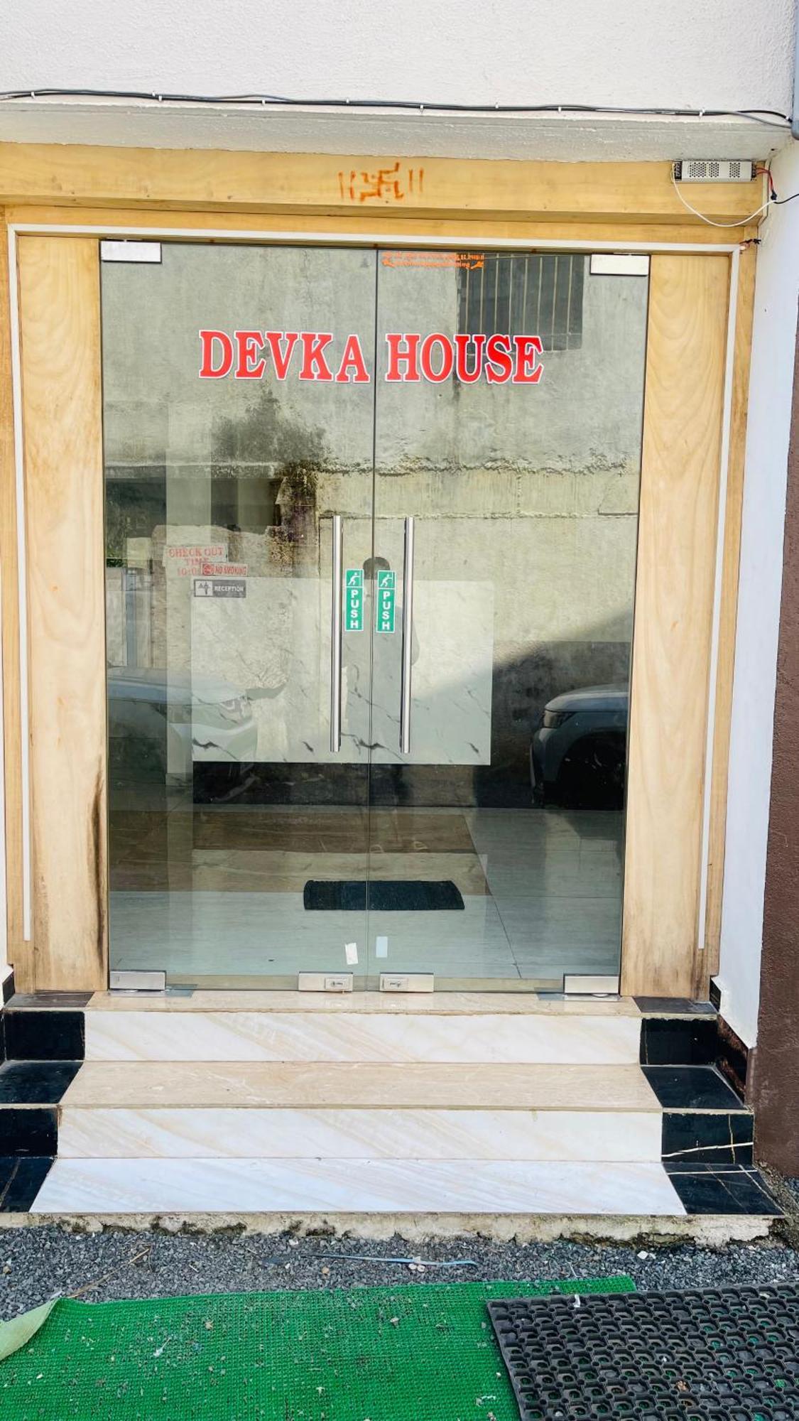 Hotel Devka House Daman Exteriér fotografie