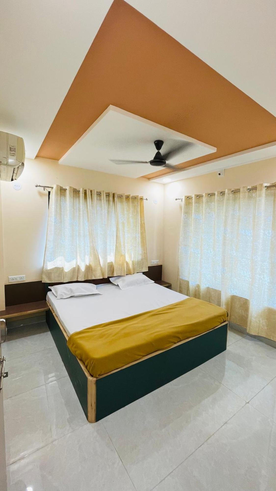 Hotel Devka House Daman Exteriér fotografie